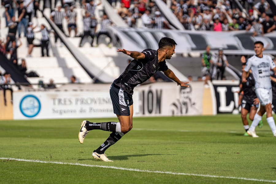 Kako se gradi tim za šampionsku trku u domaćem prvenstvu?